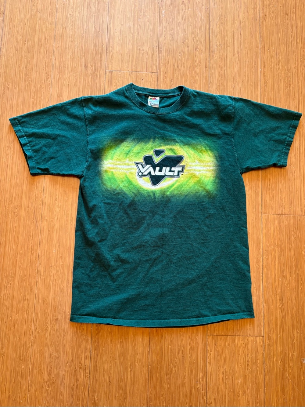 Y2K Vintage Vault Soda Promotional T-Shirt Size Large
